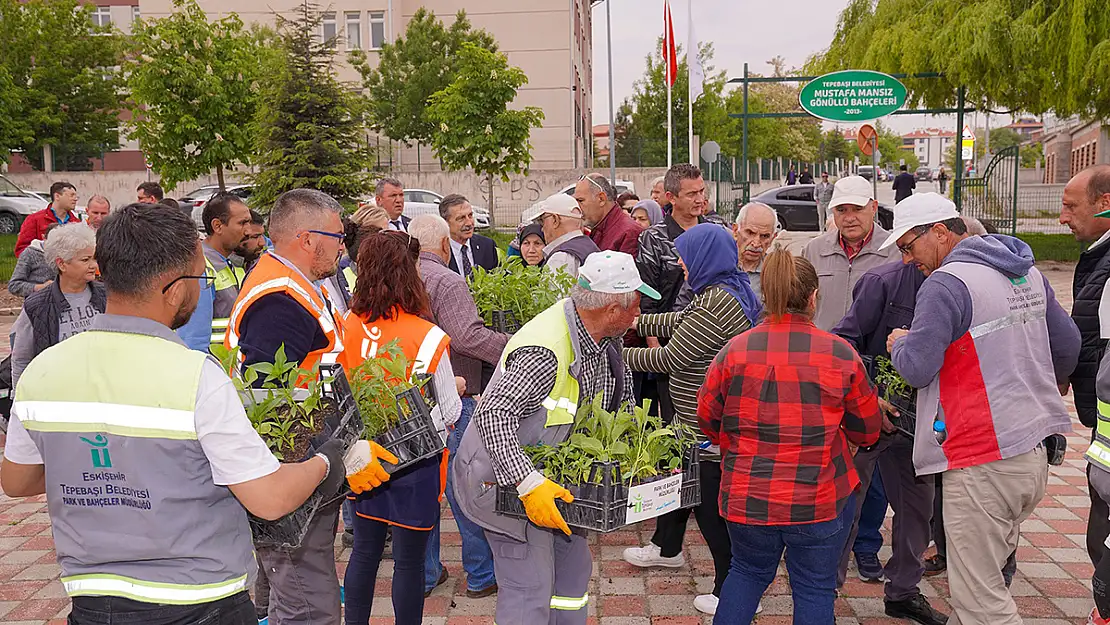 13 Bin 90 Adet Fide Gönüllü Bahçelerinde Toprakla Buluşacak