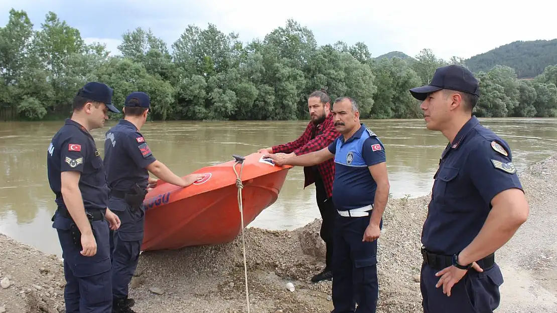 13 gündür kayıp olan şahsı arama çalışmaları devam ediyor