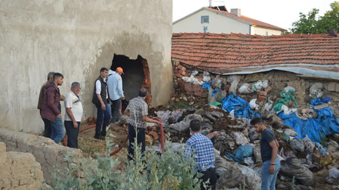 2 katlı binada çıkan yangın söndürüldü