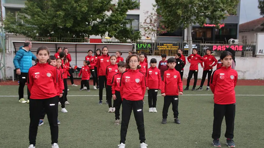 22 bin nüfuslu ilçede karate yapan 150 kişiden, 13’ü milli takıma seçildi