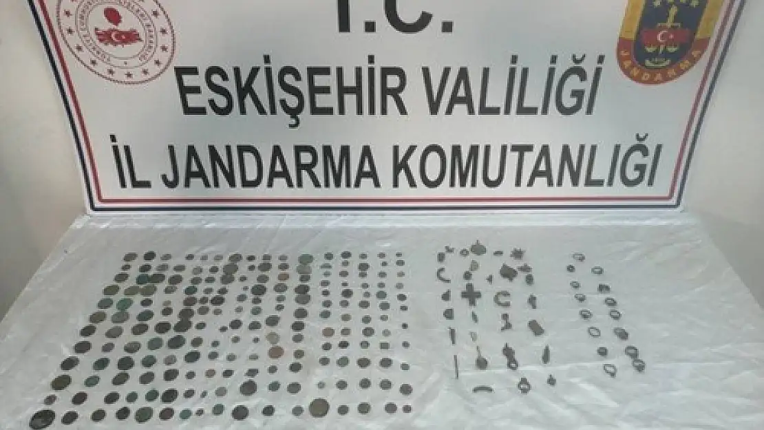 235 parça tarihi eser ile yakalandılar