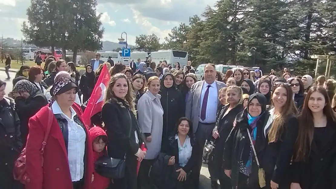 İYİ Kadınlar Anıtkabir’de