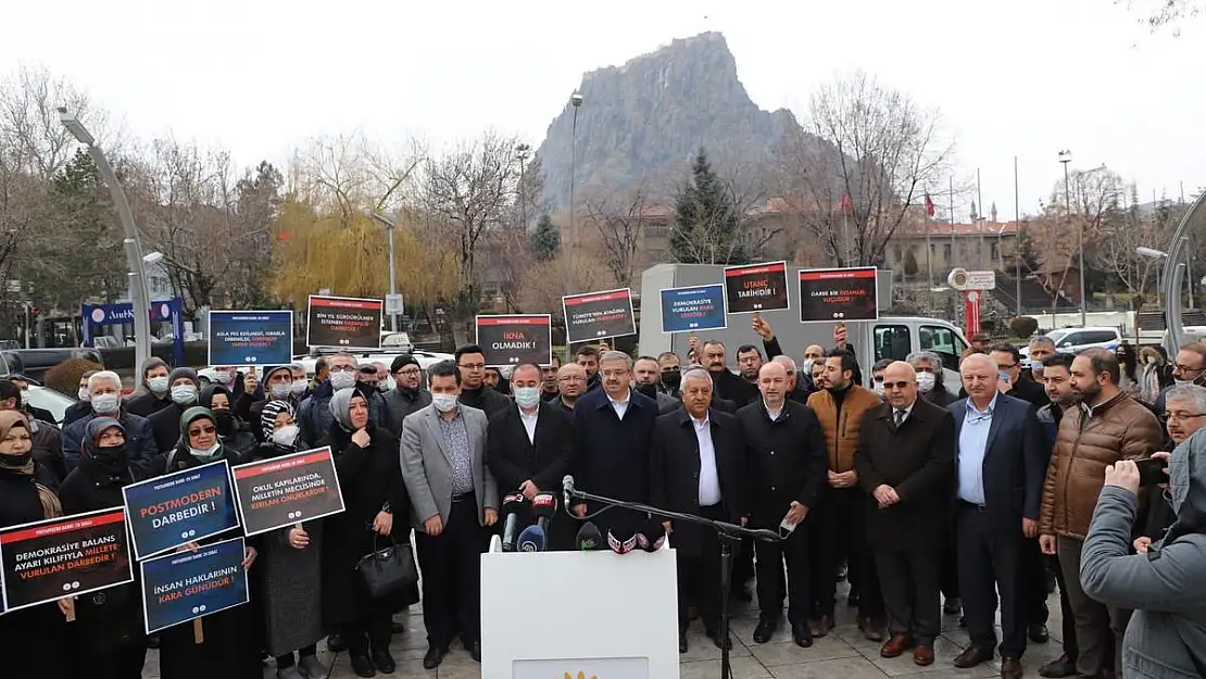 28 Şubat postmodern darbesi protesto edildi