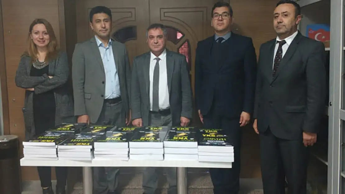 AEV'den Gazi Meslek Lisesi'ne kitap bağışı