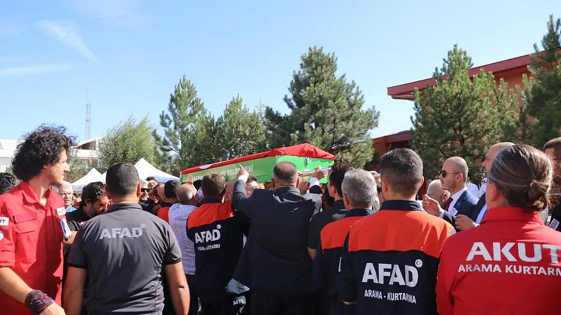 'AFAD'ın arama kurtarma ekipleri kendini ispat etmiş ve dünya çapında olaylara müdahale etmiştir'