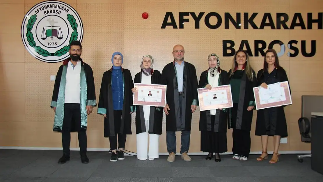 Afyon Barosu'na 3 Kadın Avukat Daha Katıldı