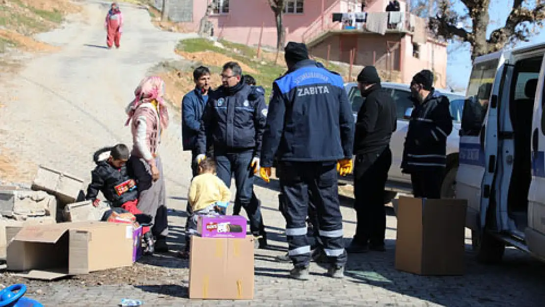 Afyon Belediyesi deprem  bölgelerine desteğe devam ediyor