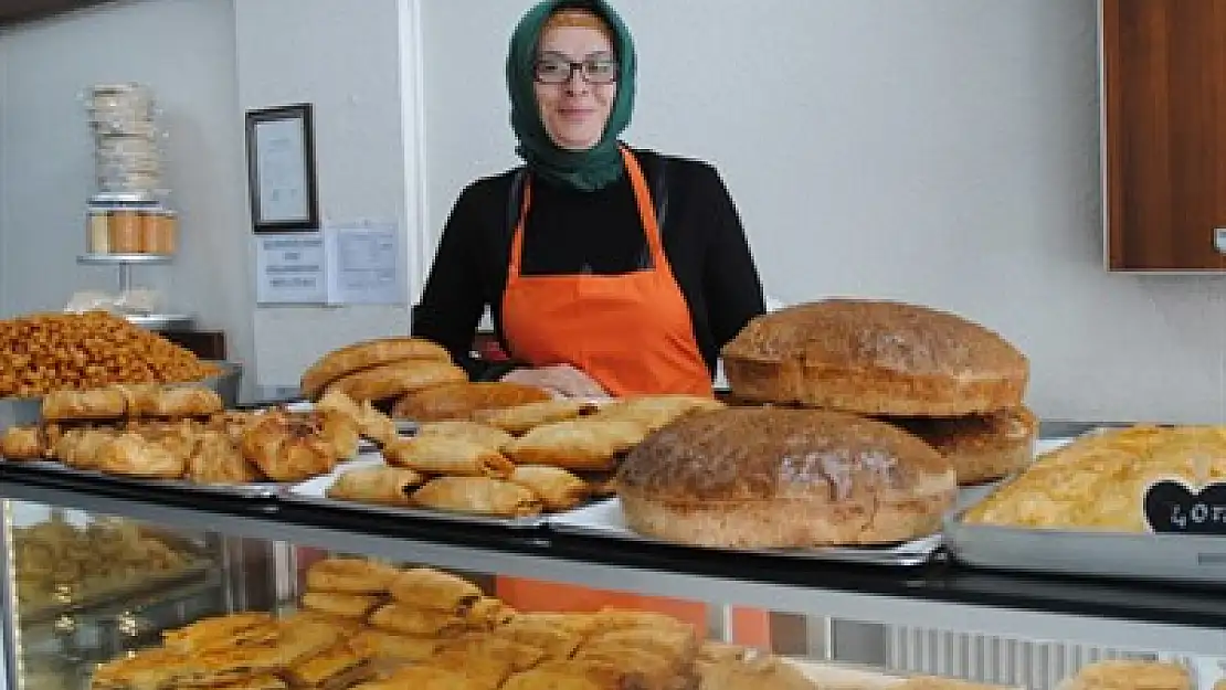 Afyon Börek'te Ramazan tatları – Kocatepe Gazetesi