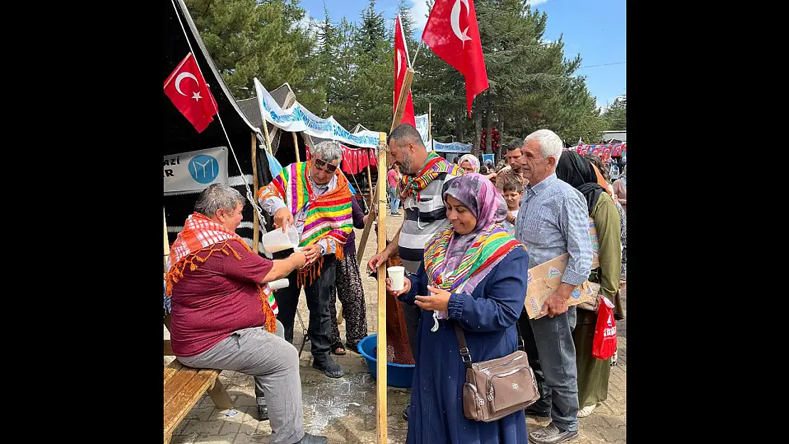 Afyon Çadırları İlgi Odağı Oldu