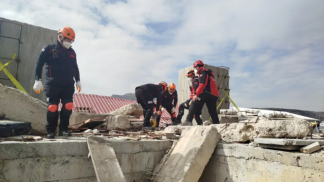 Afyon'da Gerçeğini Aratmayan Tatbikat Yapıldı