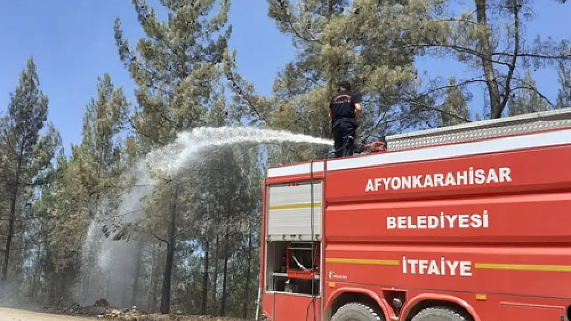 Afyon İtfaiyesi, Isparta ve Muğla’da yangınlara müdahale ediyor