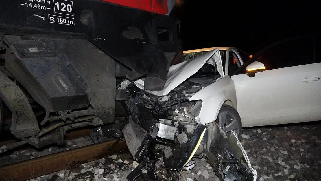 Afyon’a gelen tren çarptı