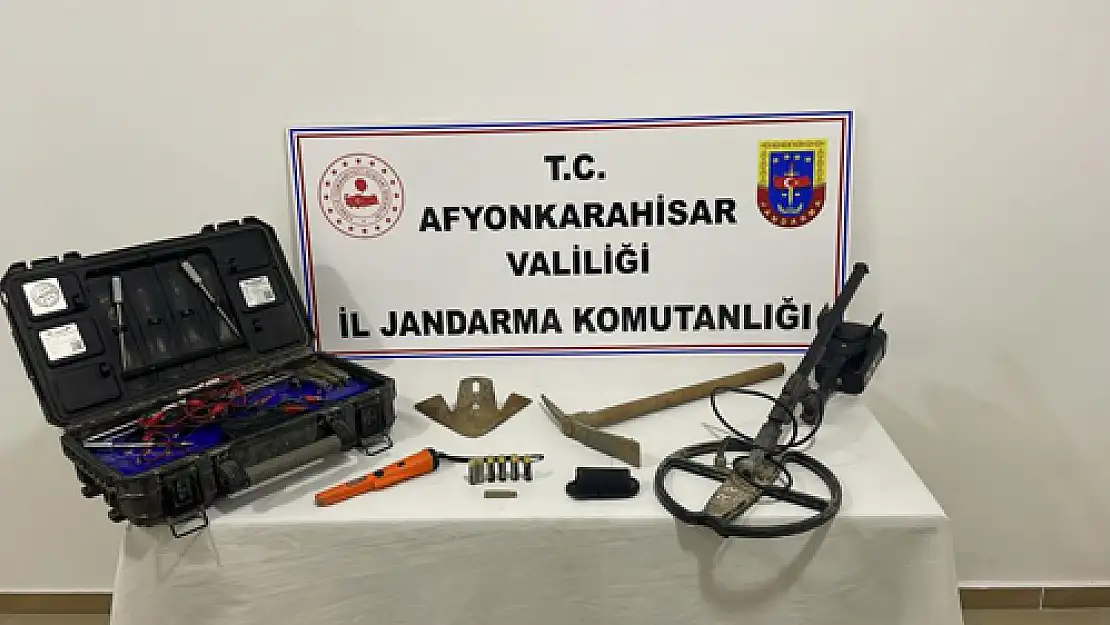 Afyon’da Define Avcıları İş Üstünde Böyle Yakalandı