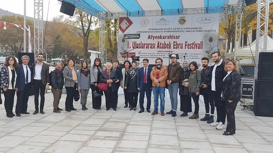 Afyon’da Ebru “Aşkı” başladı