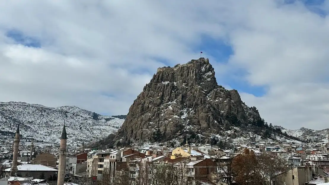 Afyon’da Hava Sıcaklığı Geceleri Eksilere Düşecek