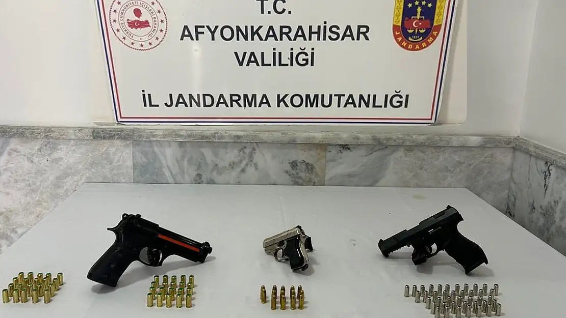 Afyon'da Ruhsatsız Tabanca Operasyonu