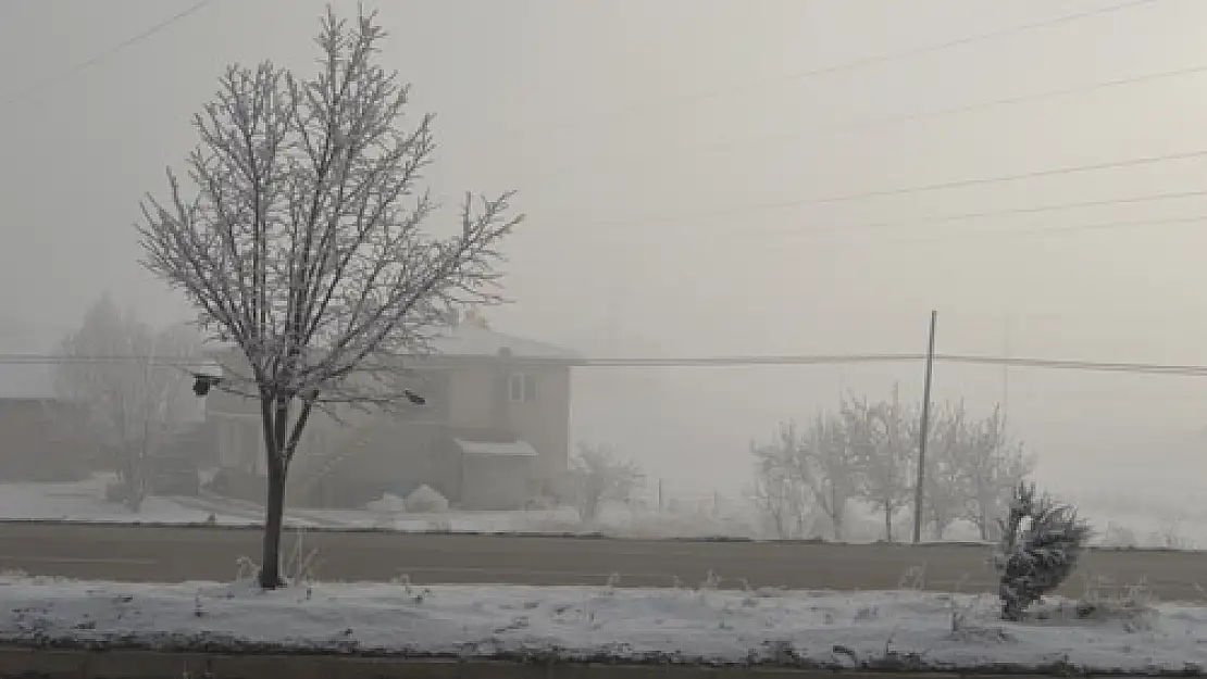 Afyon’da sis ve soğuk  hava etkili oluyor