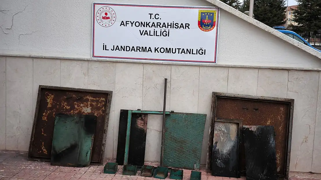 Afyon'da Sulama Kuyusu Kapaklarını Çalan Hırsızlar Yakalandı