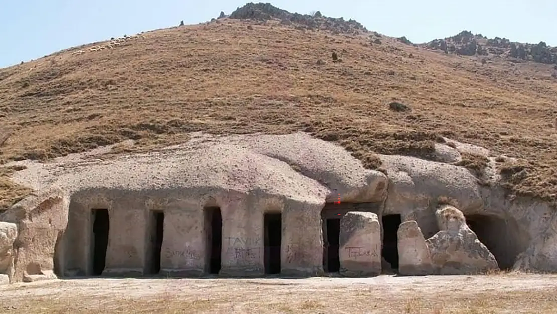 Afyon'da Yeraltı Şehri Olduğunu Biliyor Muydunuz?