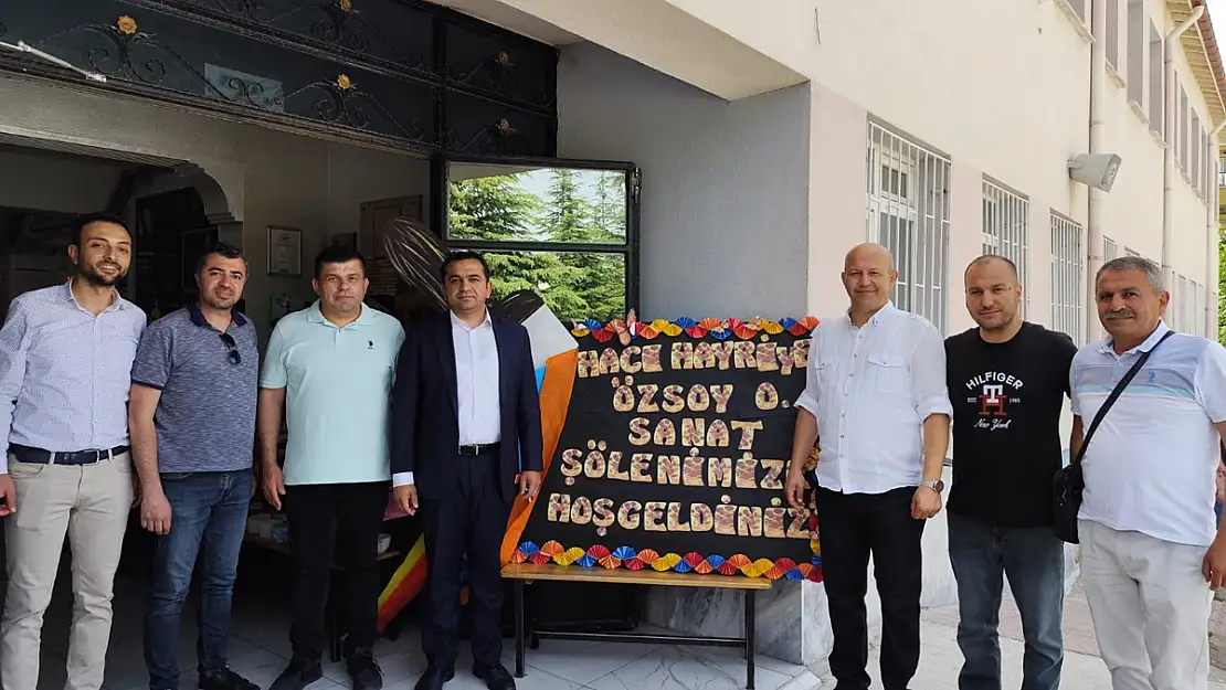 Afyon'da Yıl Sonu Sergisi Ve Hayır Panayırı Açıldı