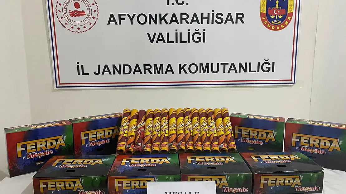 Afyon'da Yüzlerce İzinsiz Hava Fişek Ve Meşale Ele Geçirildi