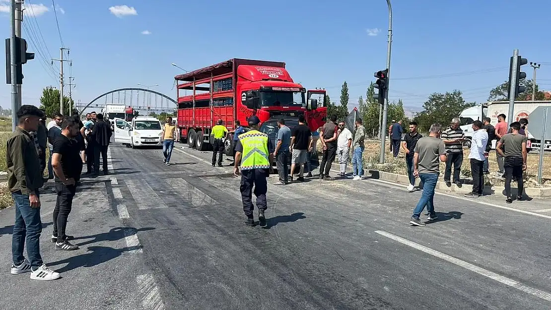 Afyon'da Zincirleme Kaza: 5 Yaralı