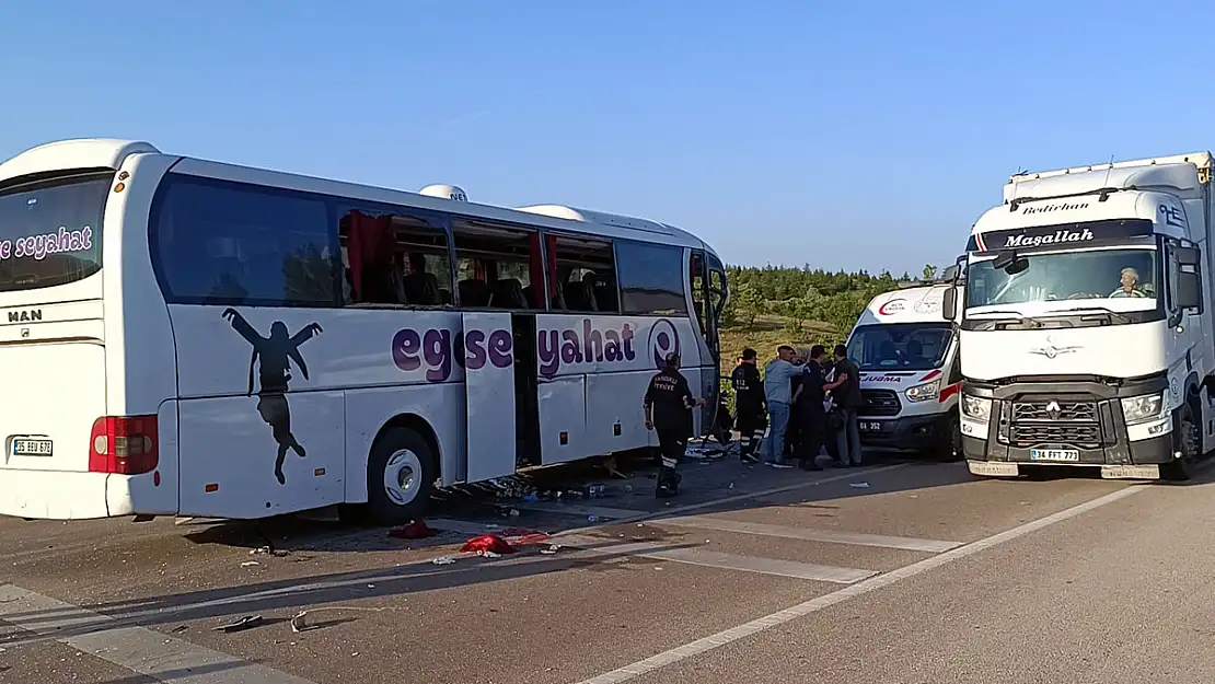 Afyon’daki Otobüs Kazasında Flaş Gelişme: 1 Ölü, 16 Yaralı