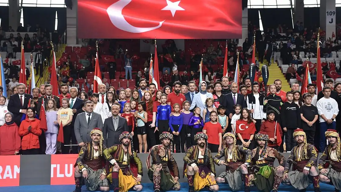 Afyonkarahisar'da 19 Mayıs coşkusu yaşandı