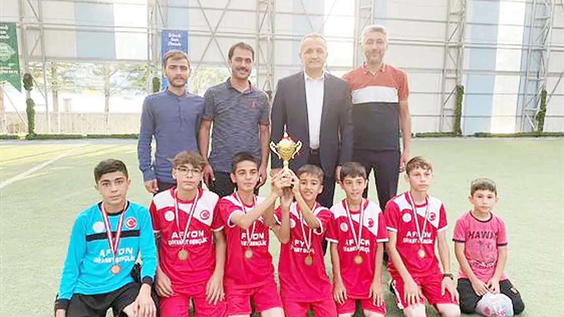 Afyonkarahisar'da camiler arası futbol turnuvası nefes kesti