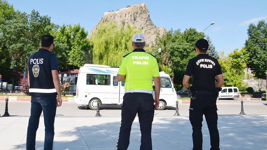 Afyonkarahisar'da düzensiz göçmenlere yönelik denetim