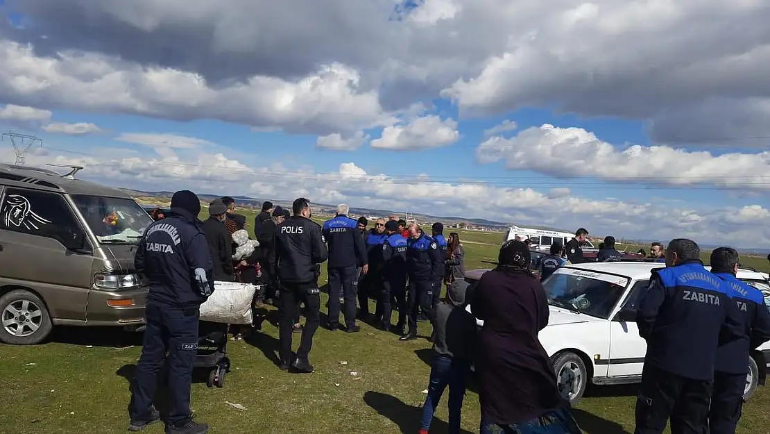 Afyonkarahisar'da konargöçer şahıslara yönelik operasyon