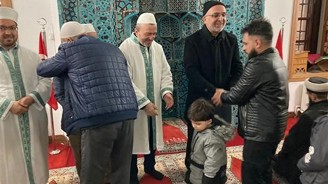 Afyonkarahisar'da 'Sabah Namazı' Buluşmaları Sürüyor