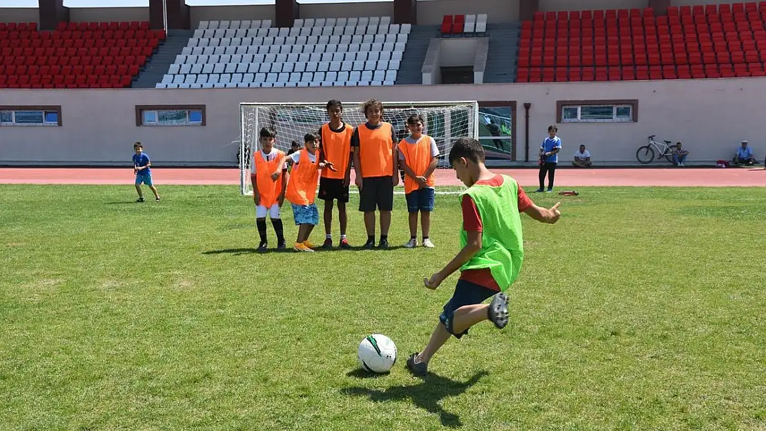 Afyonkarahisar'da okul sporları müsabakaları başladı