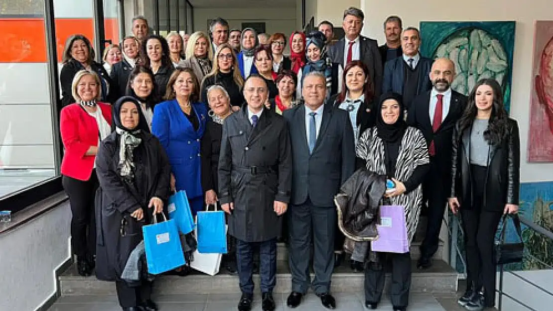 Afyonlu kadın muhtar KKTC'ye gitti