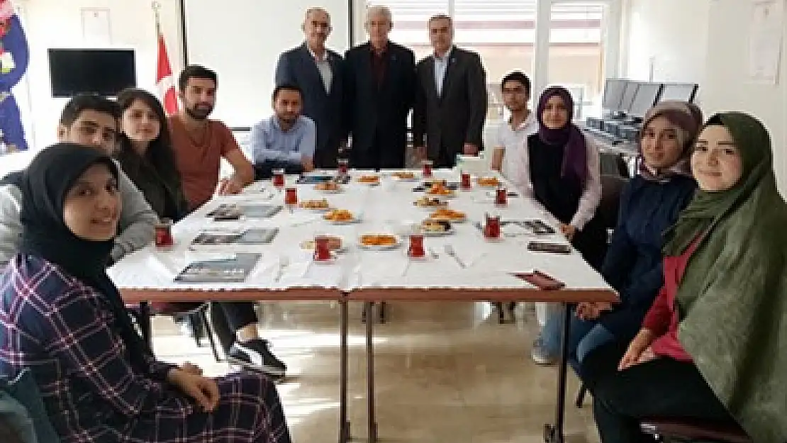 Afyon’lu öğrenciler Ankara’da buluştu – Kocatepe Gazetesi