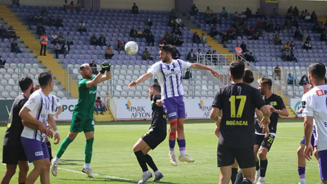 Afyonspor 2-0 öne geçtiği maçı 3-2 kaybetti