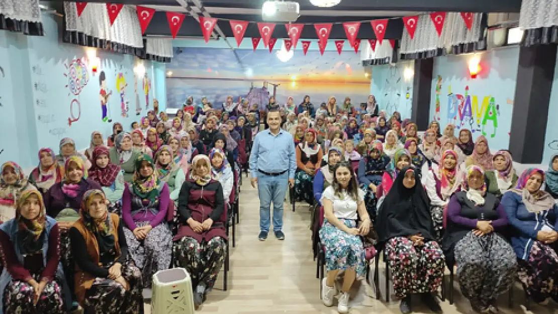 Aile Okulu Ve Gençlik Okulu  Seminerleri Sürüyor