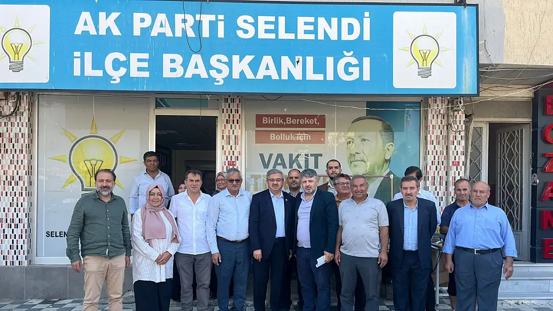 'AK Parti'de Siyaset Kişisel Çıkarlar İçin Değil, Millet İçin Yapılır'