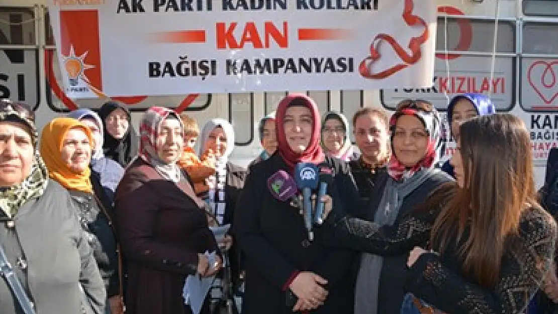 AK Parti'li kadınlar kan bağışladı