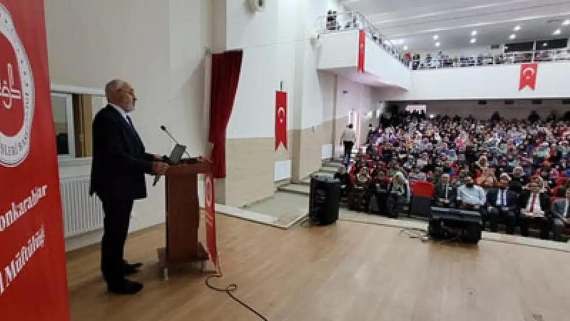 Akpınar, Afyon'da konferans verdi