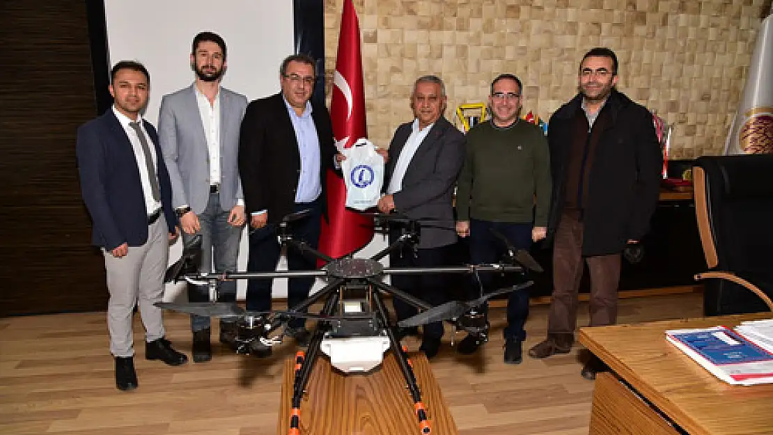 AKÜ Drone Takımı’ndan Başkan Zeybek’e ziyaret