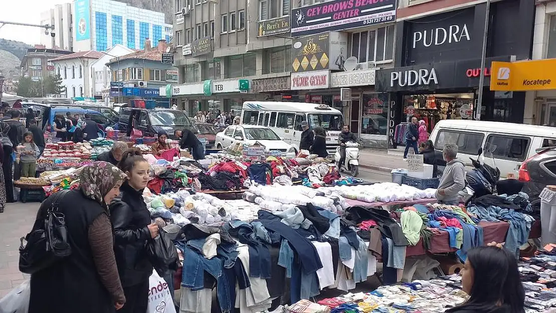 Ambaryolu’nda Bayram Pazarı’na devam