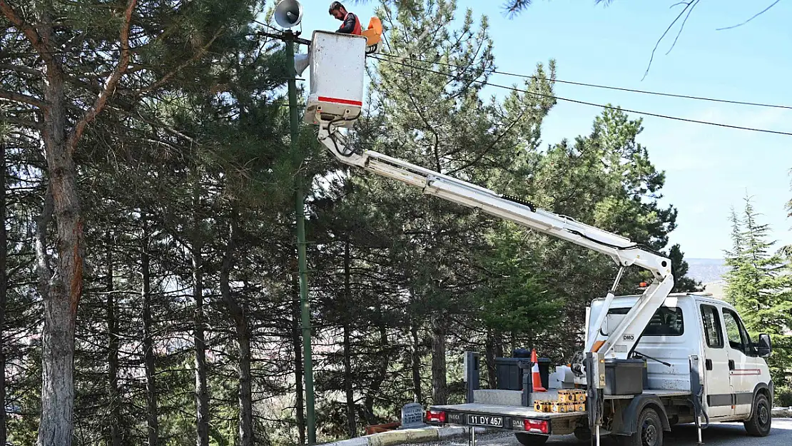 Arefe Günü İlçe Mezarlığına Ücretsiz Otobüs Seferleri