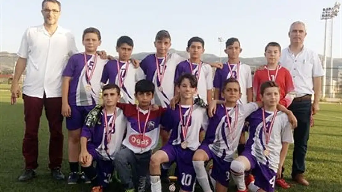 Arena U-12'lerde şampiyon oldu – Kocatepe Gazetesi