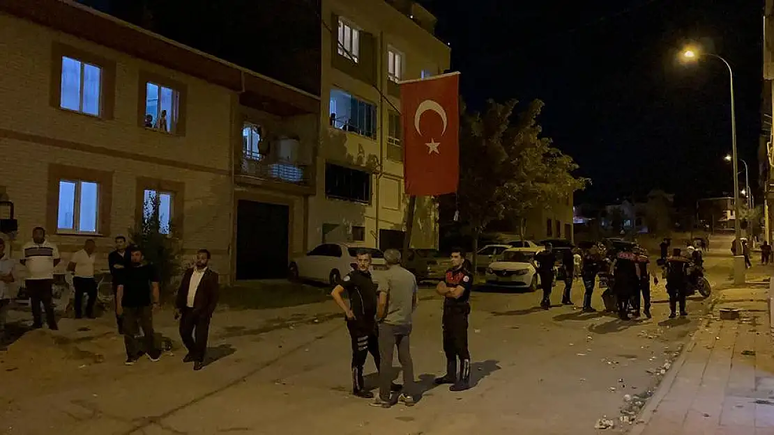 Asker Eğlencesinde Polise Mukavemet Gösteren 2 Kişi Gözaltına Alındı