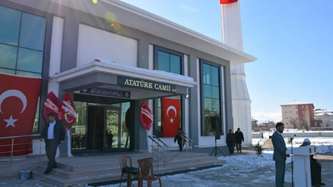 Atatürk Camii ibadete açıldı