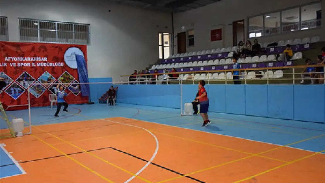 Badminton'da dereceleri Afyon belirliyor