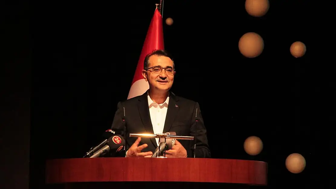 Bakan Dönmez 'Eskişehir'imizde de 20 yılda eğitim alanında 800 milyon liralık bir yatırım yapmış'