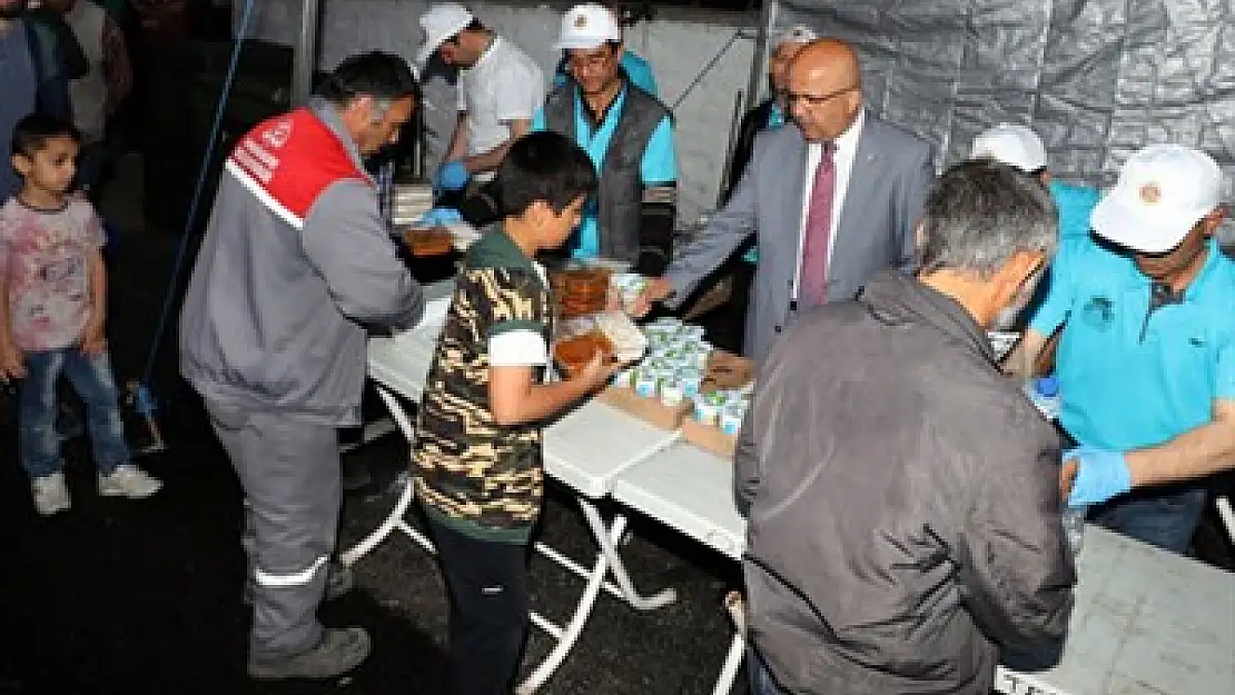 Başkan Çoban orucunu iftar çadırında açtı