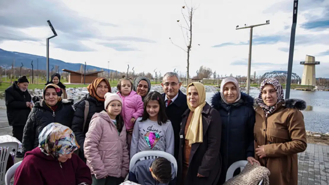 Başkan Işık 65 Yaş Üstü Vatandaşlarla Bir Araya Geldi